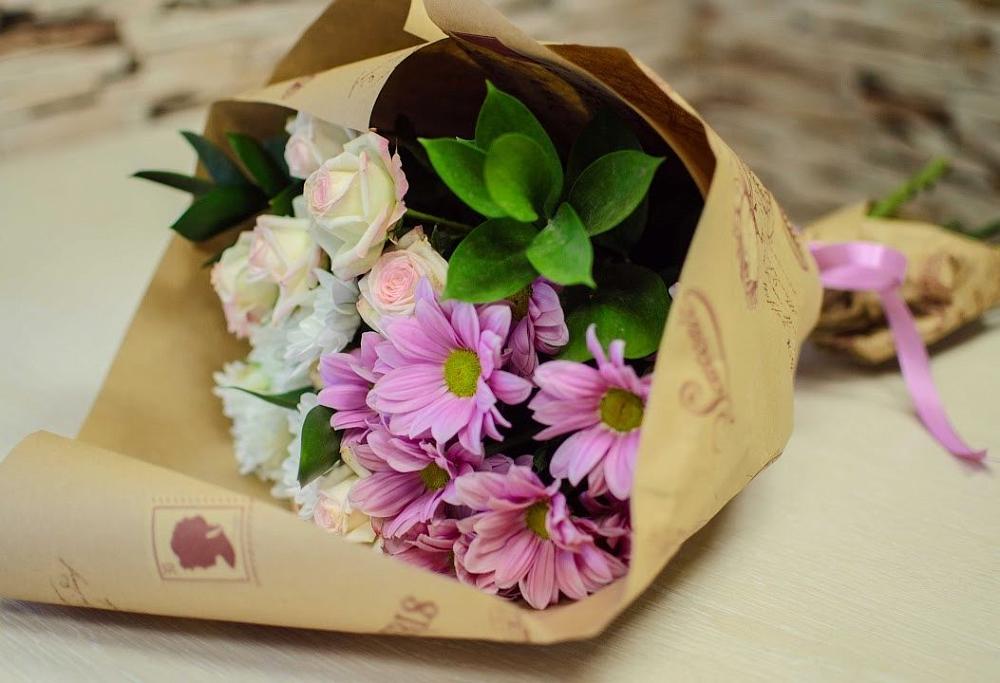 Букет цветов из: Розы и Хризантемы в Галашках