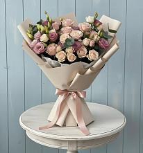 Букет цветов из:  Розы и Лизиантусы в Галашках