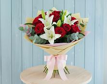 Букет цветов из:  Лилии и Розы в Галашках