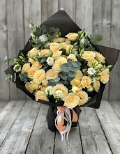 Букет цветов из:  Розы и Лизиантусы в Галашках