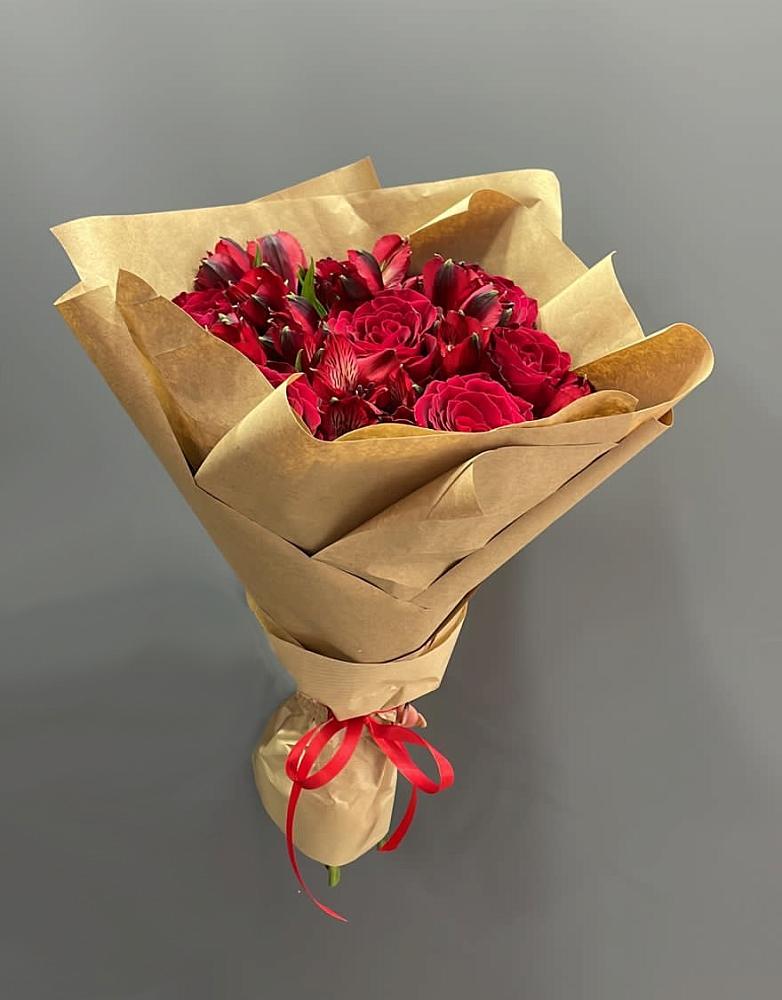 Букет цветов из: Альстромерии и Розы в Галашках