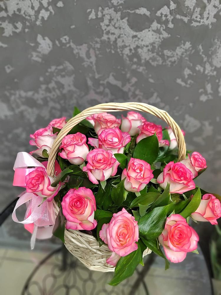 Цветочная композиция из Розы в корзине в Галашках
