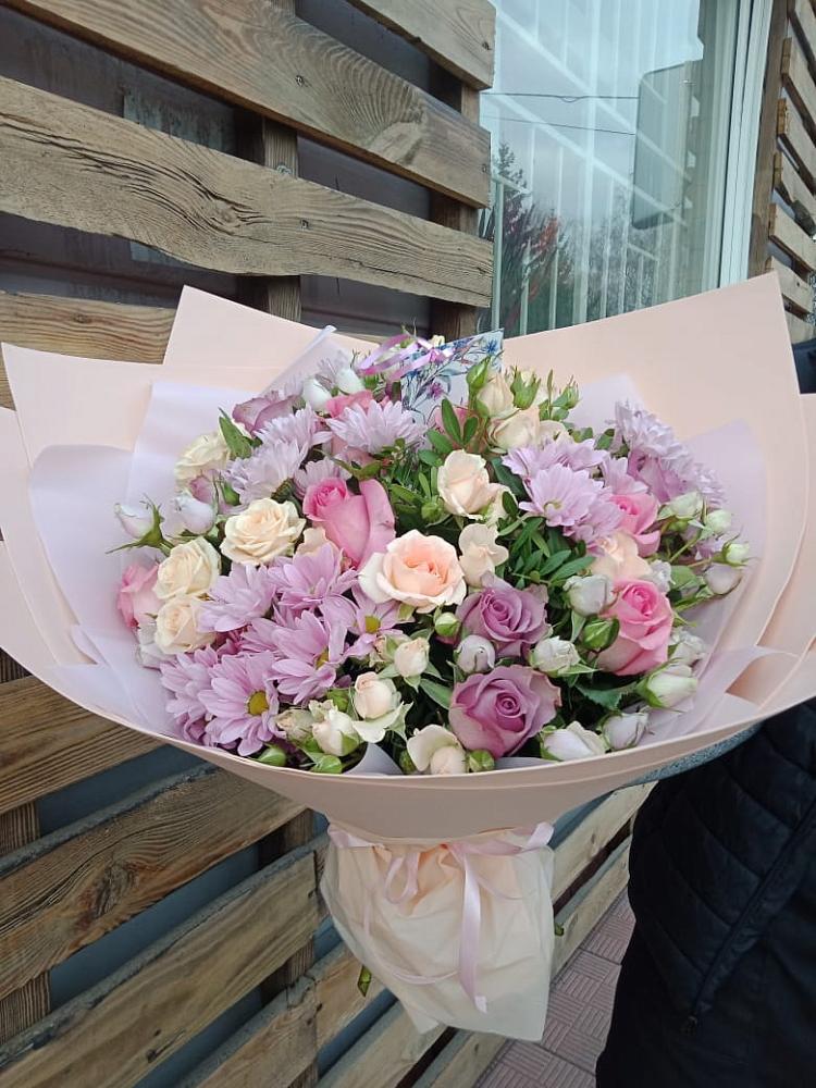 Букет цветов из: Розы и Хризантемы в Галашках