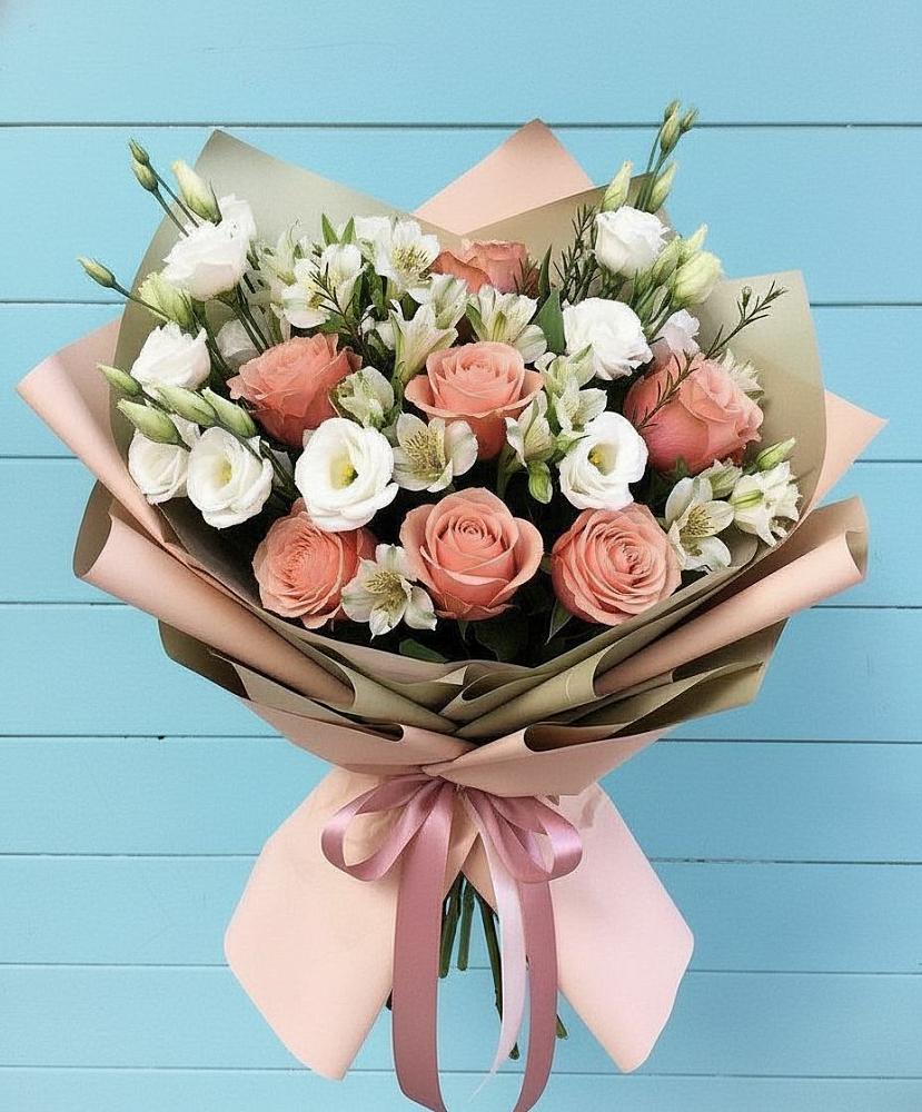 Букет цветов из: Розы, Альстромерии и Лизиантусы в Галашках