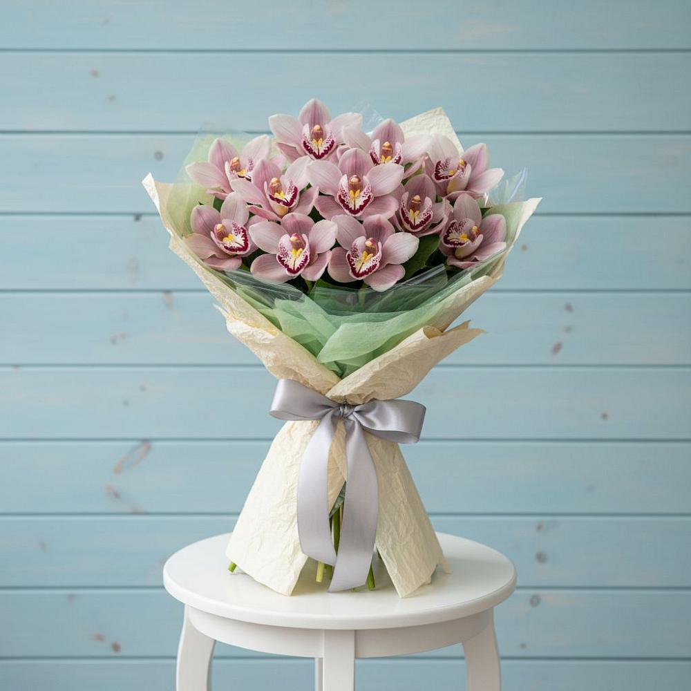 Букет цветов из: Орхидеи и Розы в Галашках