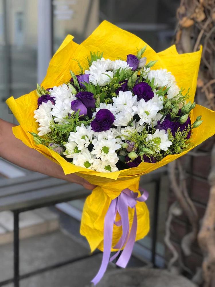 Букет цветов из: Ирисы, Хризантемы и Ромашки в Галашках