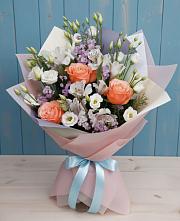 Букет цветов из:  Лизиантусы, Розы, Альстромерии и Гипсофила в Галашках