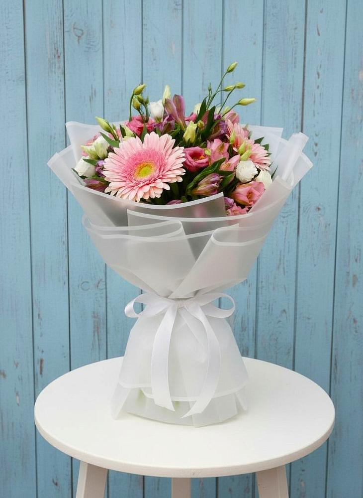 Букет цветов из: Герберы, Альстромерии и Лизиантусы в Галашках