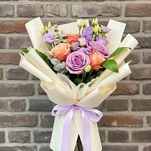 Букет цветов из:  Лизиантусы и Розы в Галашках