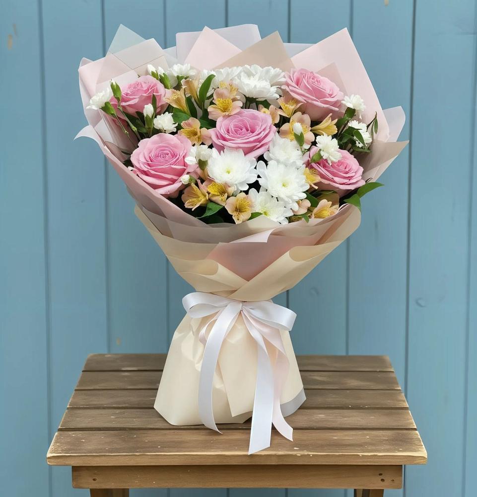 Букет цветов из: Гвоздики, Орхидеи и Розы в Галашках