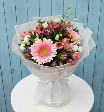 Букет цветов из:  Герберы, Альстромерии и Лизиантусы #REPLACE_PRED# Галашках