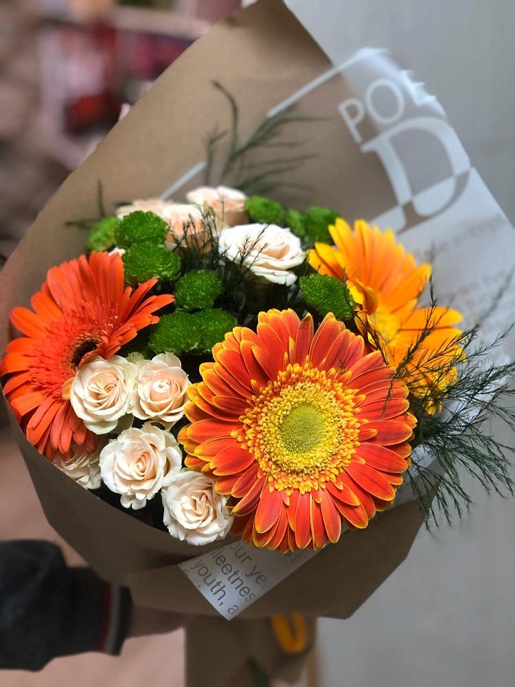 Букет цветов из: Герберы, Хризантемы и Розы в Галашках