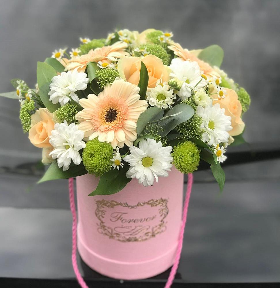 Цветочная композиция из Розы, Герберы и Хризантемы в шляпной коробке в Галашках